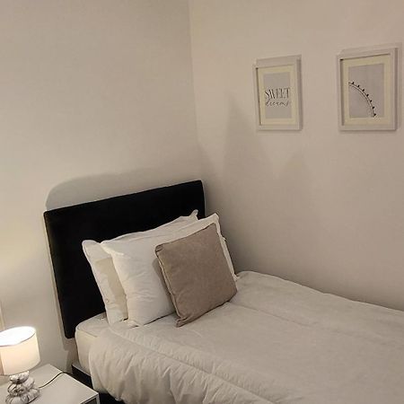 Stunning 2 Bedroom Apartment In Canary Wharf - Morland Apartments Лондон Номер фото