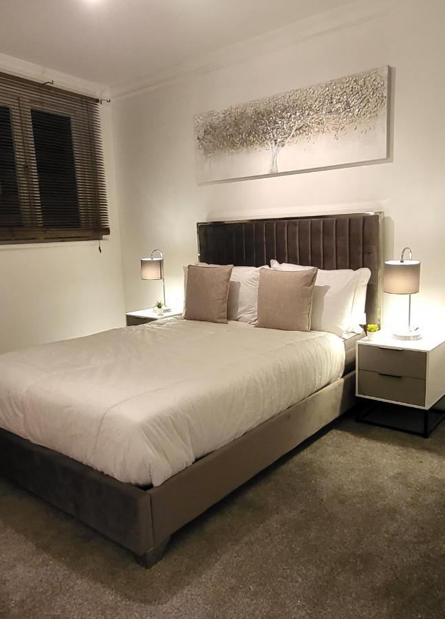 Stunning 2 Bedroom Apartment In Canary Wharf - Morland Apartments Лондон Экстерьер фото
