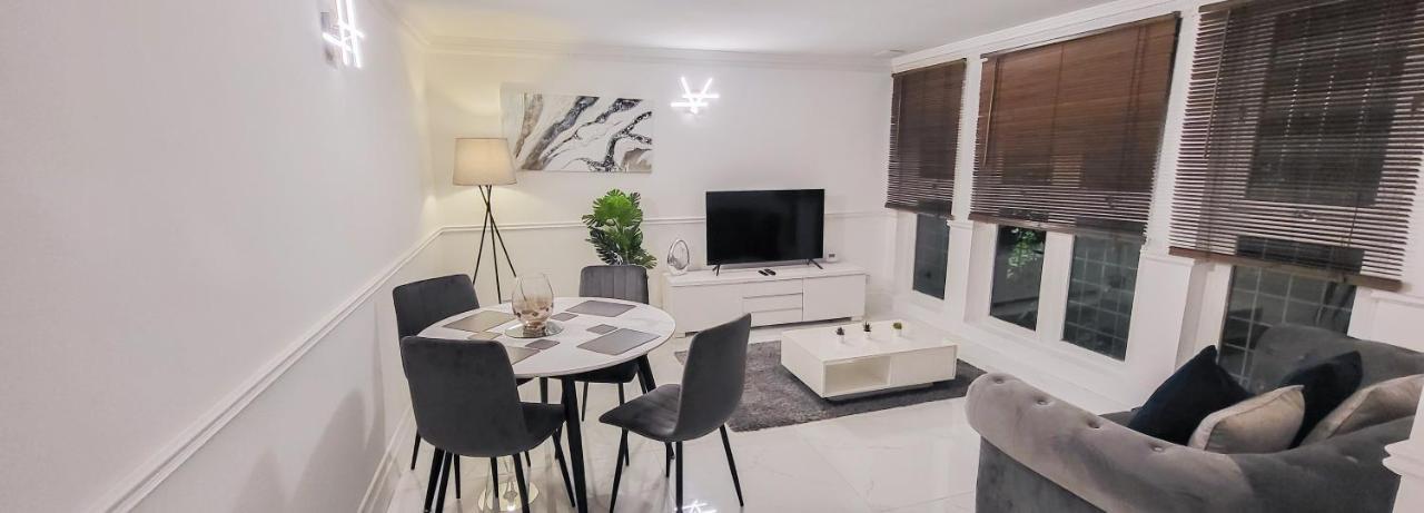 Stunning 2 Bedroom Apartment In Canary Wharf - Morland Apartments Лондон Экстерьер фото